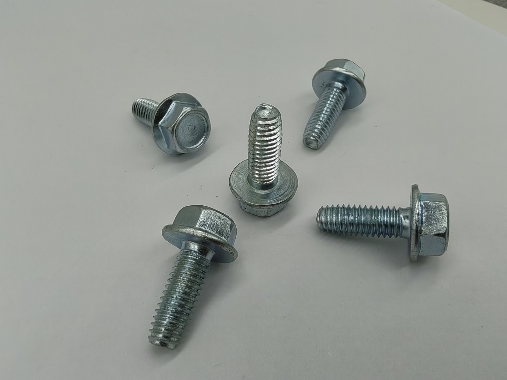 Trong dịp nào bạn sử dụng vít cuộn sợi din7500D?