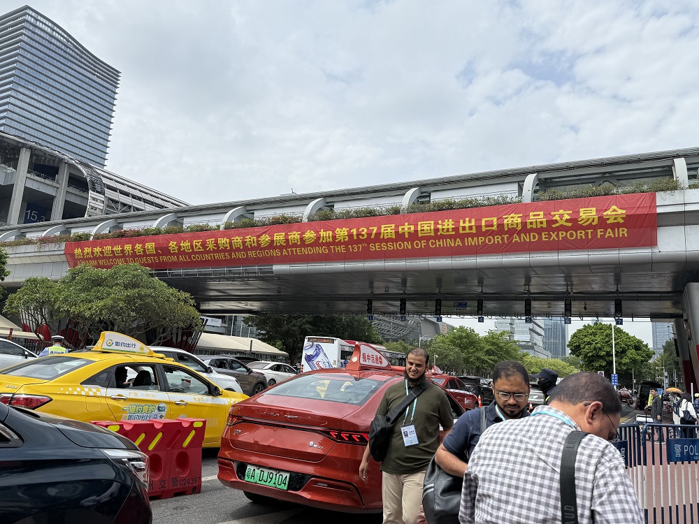 Làm thế nào công ty có thể phát triển khách hàng nước ngoài?
